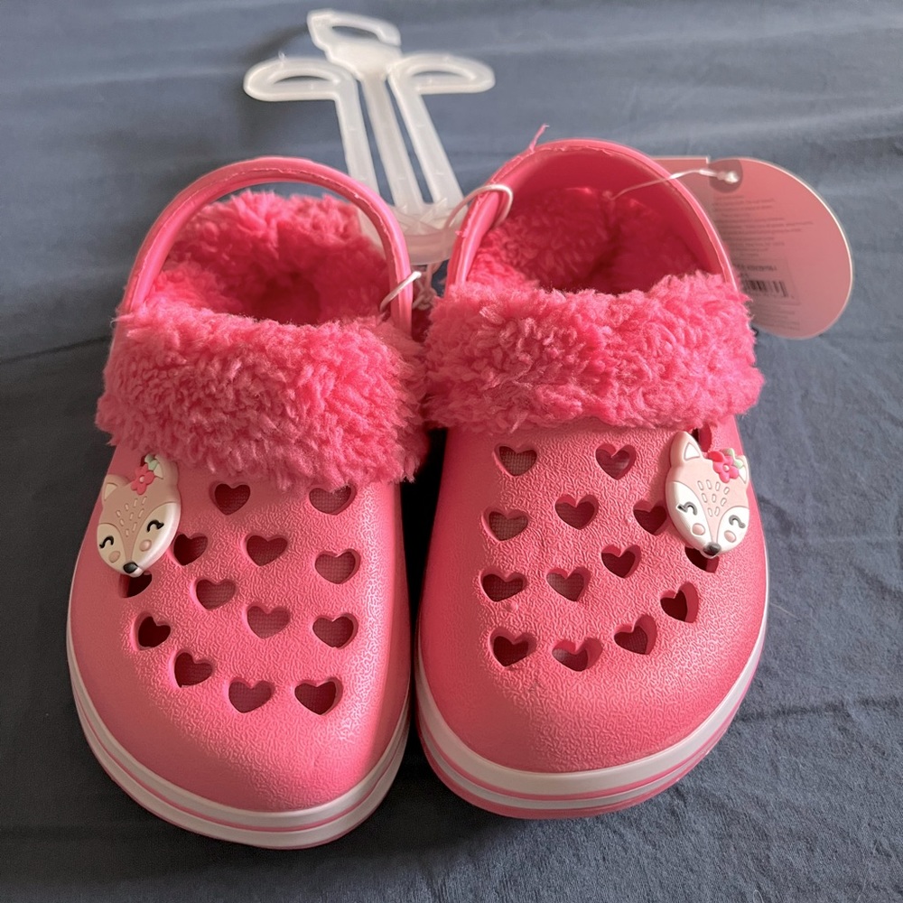 Croc Style Slippers - Kids size 6